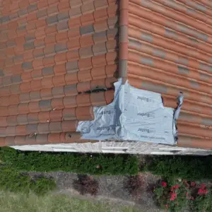  missing roof tiles