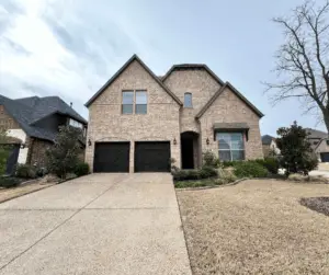 house front view in Dallas Texas